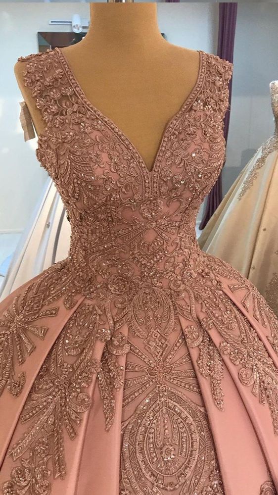Blush Pink Lace Beaded Quinceanera Dresses Deep V-neck Satin Ball Gown Y1086