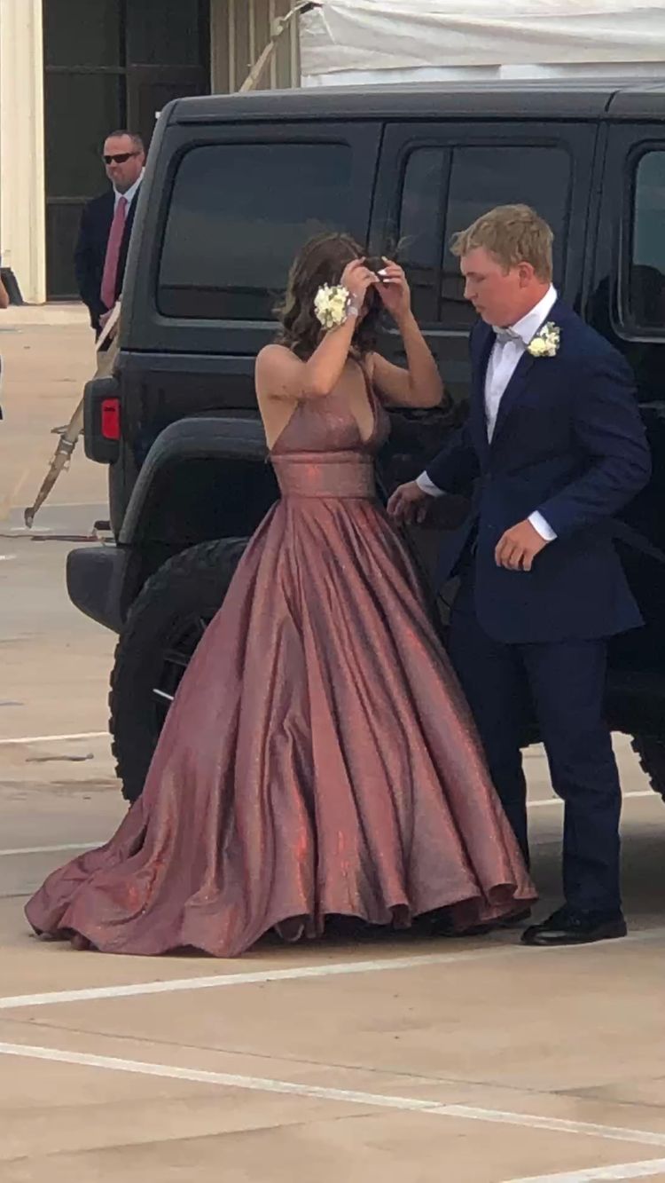 Stunning A-line Spaghetti Straps V Neck Prom Dress Charming Evening Dress Y485