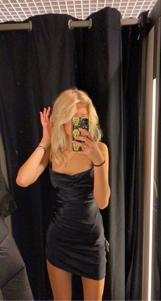 Women's Sexy Spaghetti Strap Elegant Round Neck Short Dress Black Short Homecoming Dress Y1310