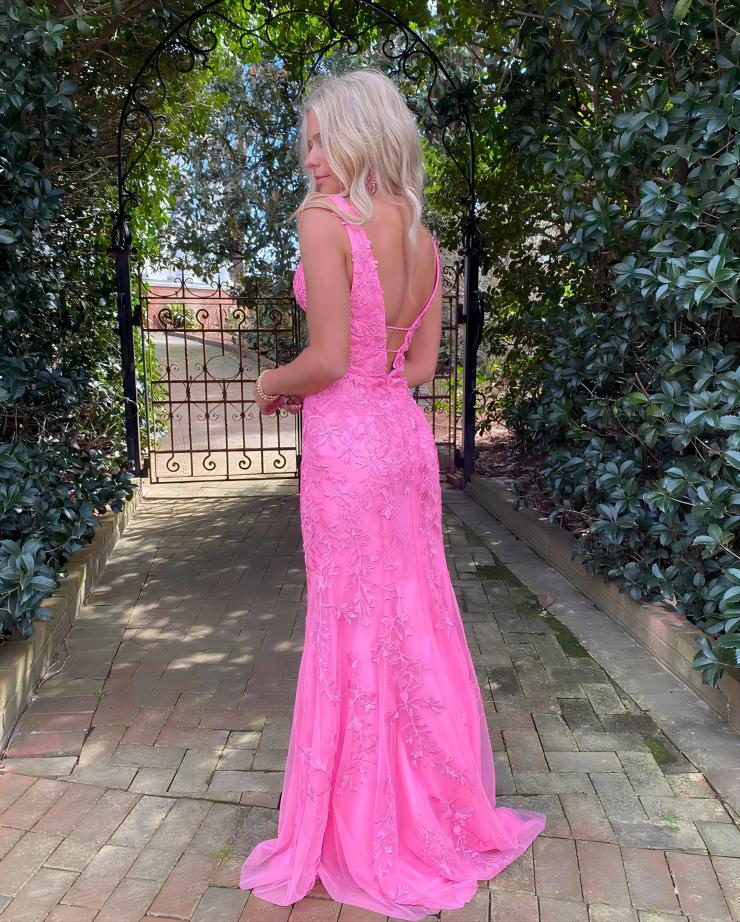 Charming Mermaid V Neck Hot Pink Lace Long Prom Dresses Y1028