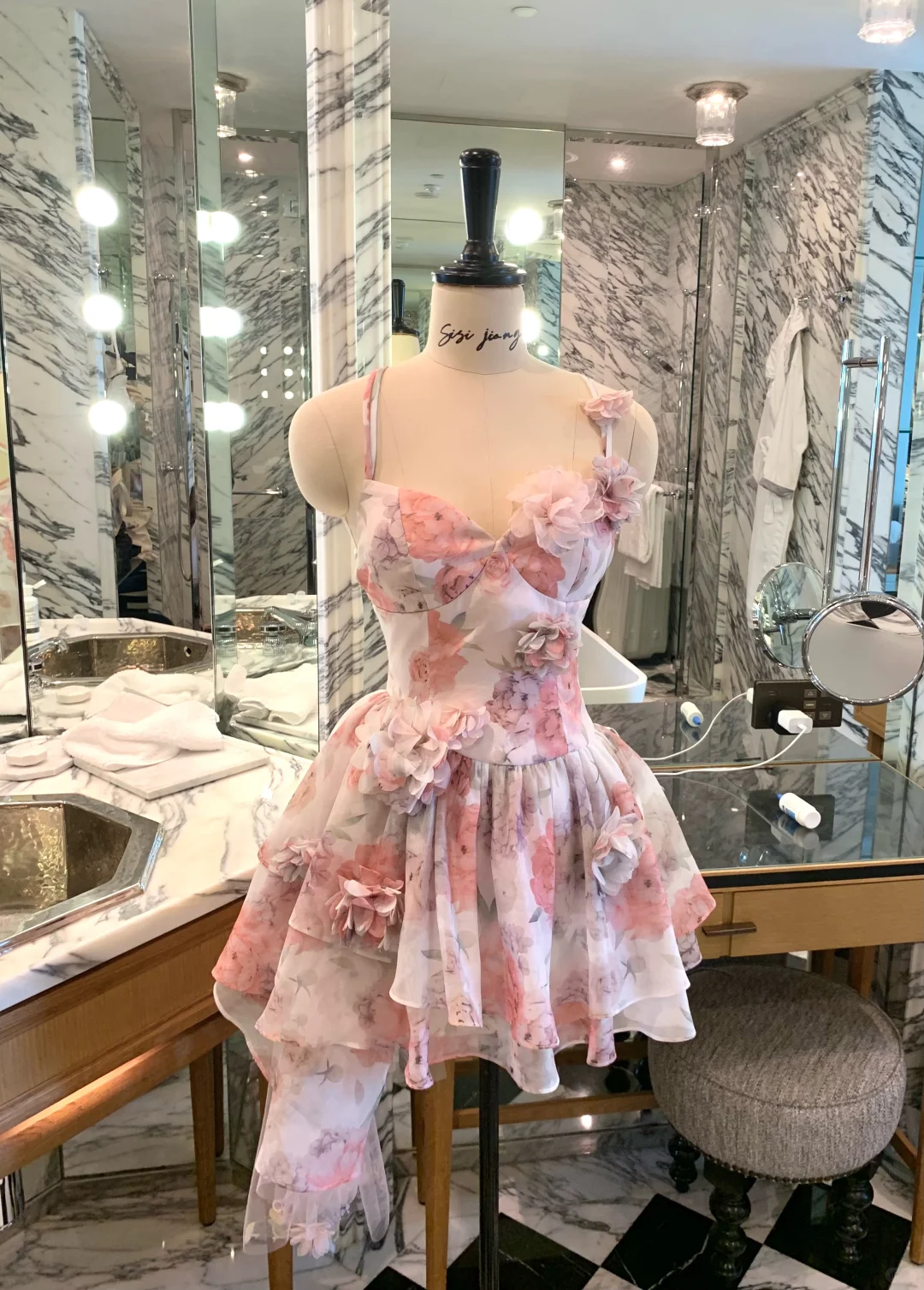 Classy Spaghetti Straps Chiffon Print Floral Layered A Line Short Homecoming Dress Backless Cocktail Dress SP2355