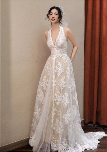 Classy Halter V Neck Lace Tulle Long Wedding Dress Bridal Dress SP2016