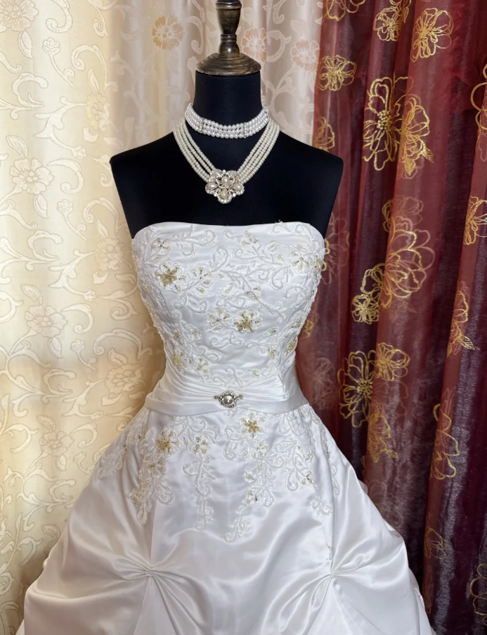 Vintage Strapless Satin Pleated Beaded Bridal Dress White Long Wedding Dress SP1611