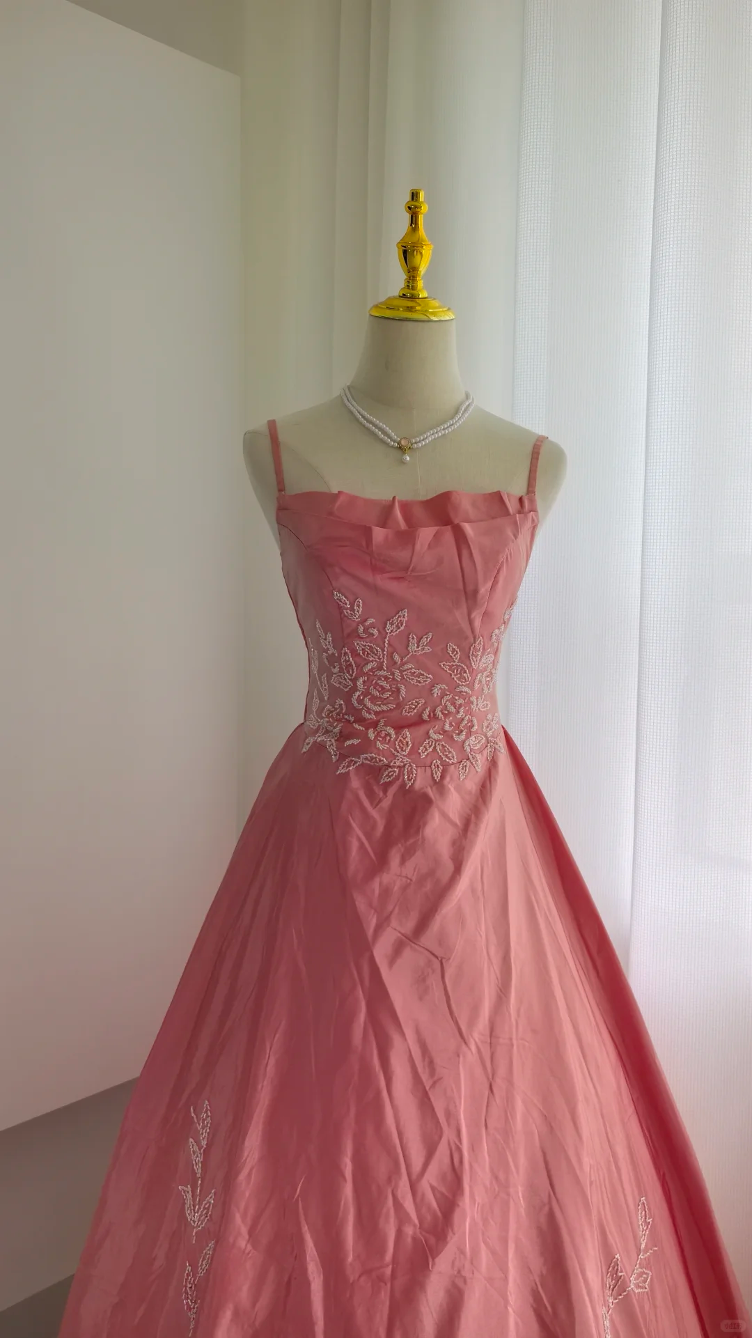 Glamorous Spaghetti Straps Pink Satin Beaded Long Party Dress Formal Wedding Guest Dress SP2325