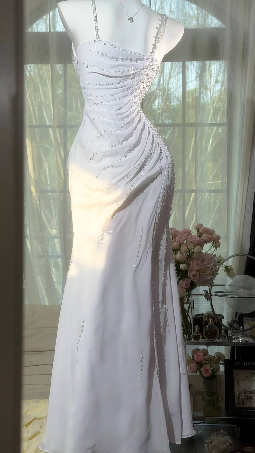 Classy Spaghetti Straps White Chiffon Beaded Mermaid Long Evening Dress Birthday Prom Gowns SP2178