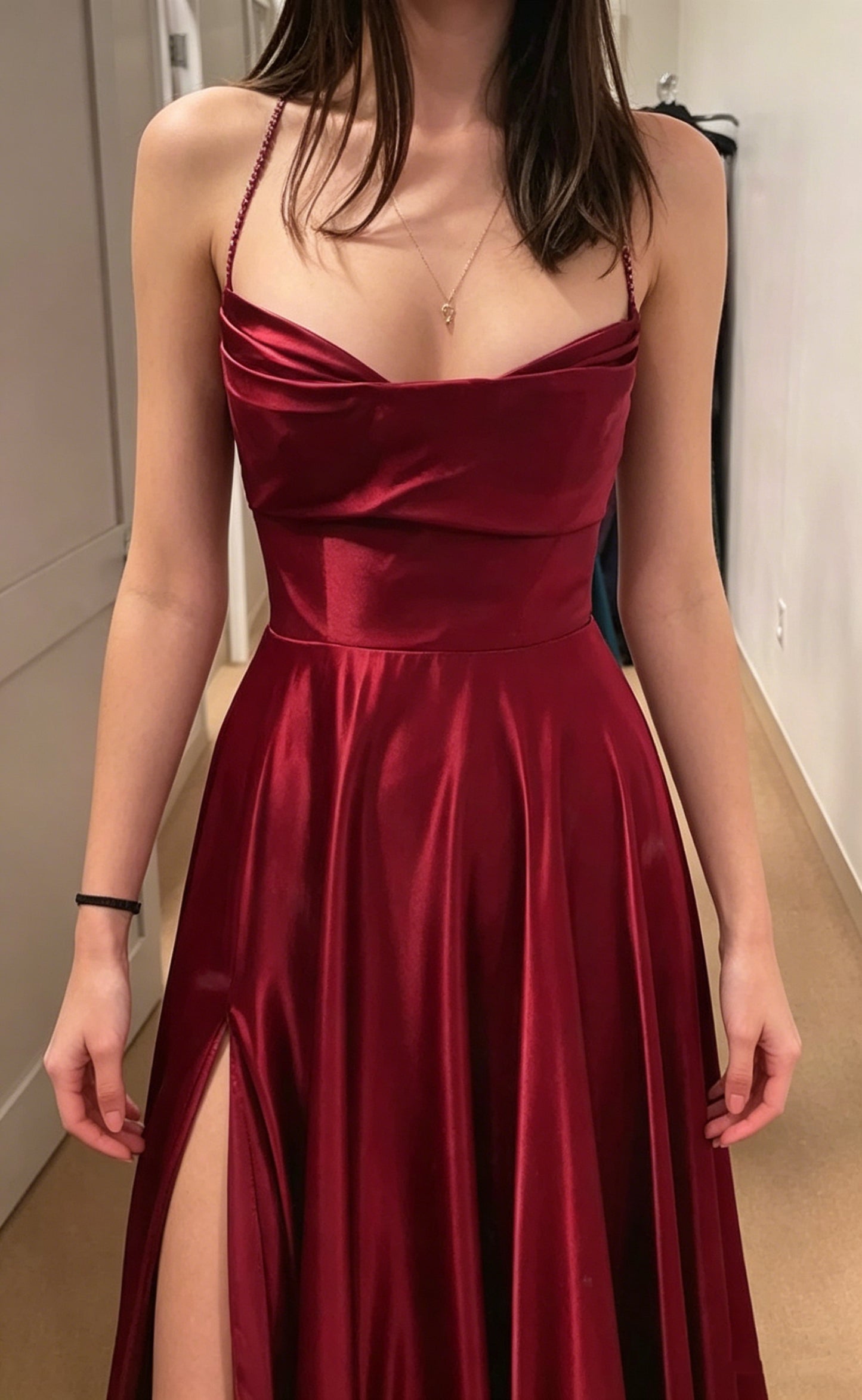 Burgundy A-line Floor-Length Satin Solid Color Prom Dresses Backless Sleeveless Elegant Senior Prom Dress Y4388