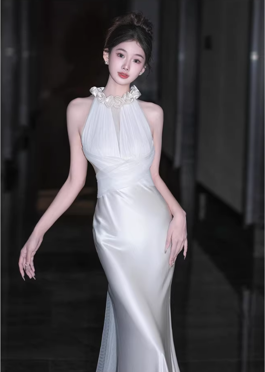 Charming Halter 3D Flowers Sleeveless White Satin Mermaid Long Wedding Dress Formal Bridal Dress SP2019