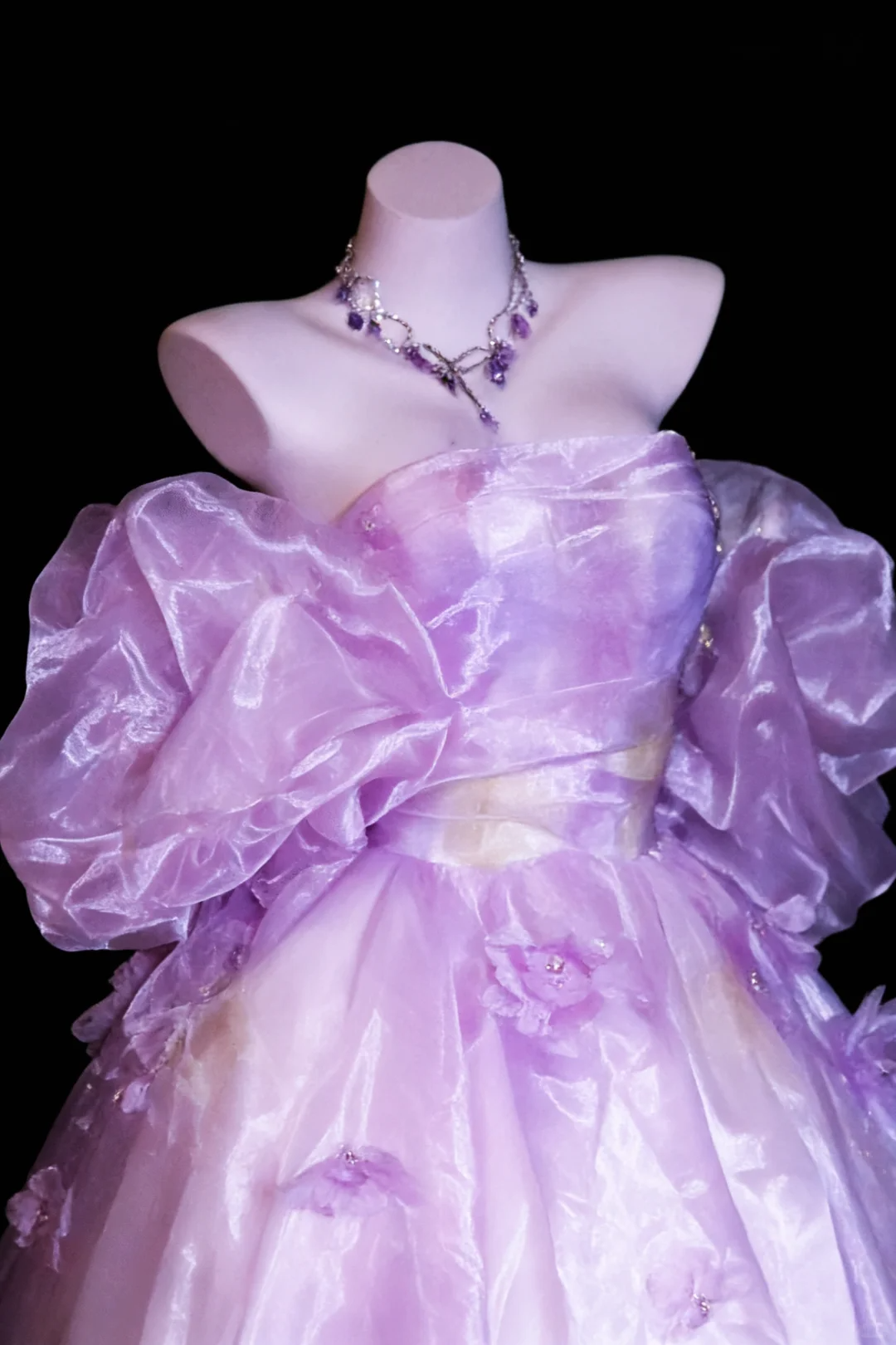 Classy Ball Gown Lilac Off The Shoulder Organza Beaded Appliques Birthday Quinceanera Dress Sweet 16 Dress SP2040