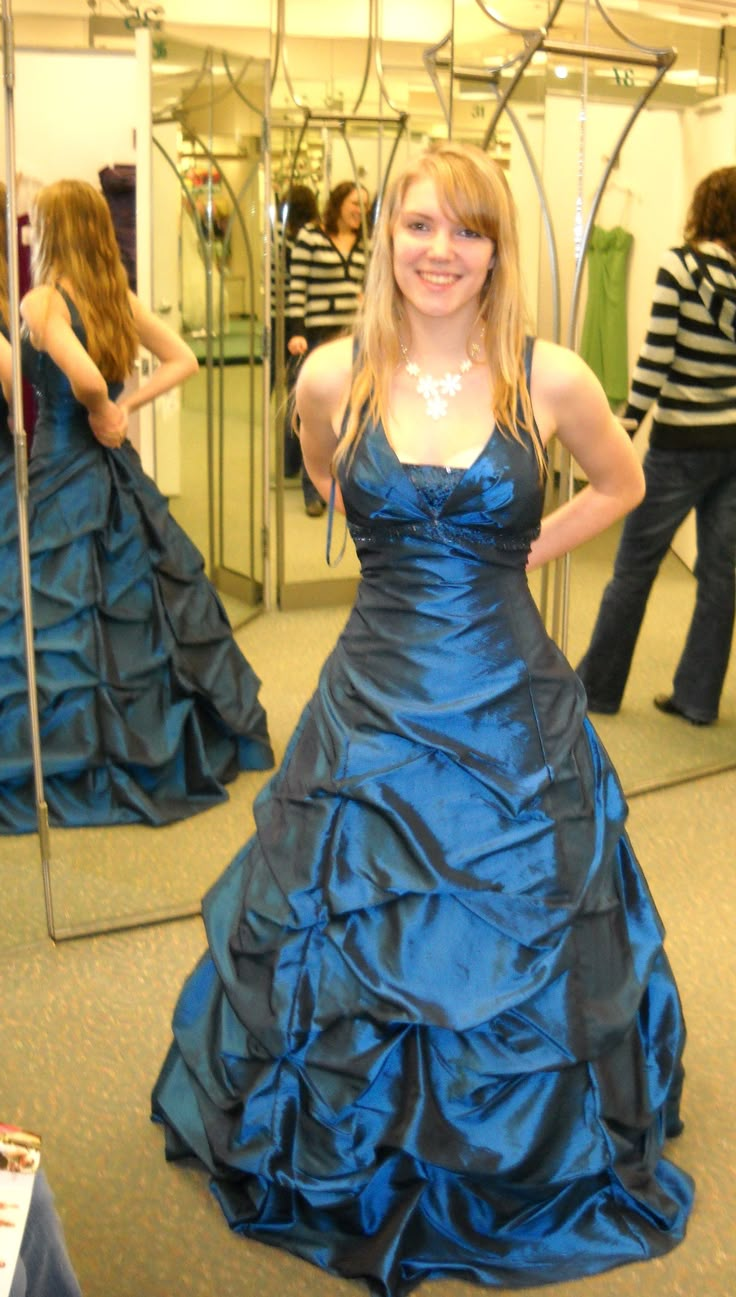 Elegant Blue Ball Gown Spaghetti Straps Satin Pleated Long Evening Dress SP2124