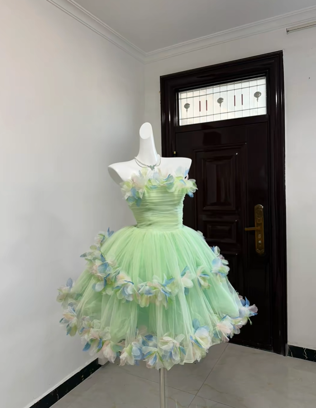 Cute Green Strapless Tulle Petals A Line Short 15th Birthday Outfits Homecoming Dress SP2811