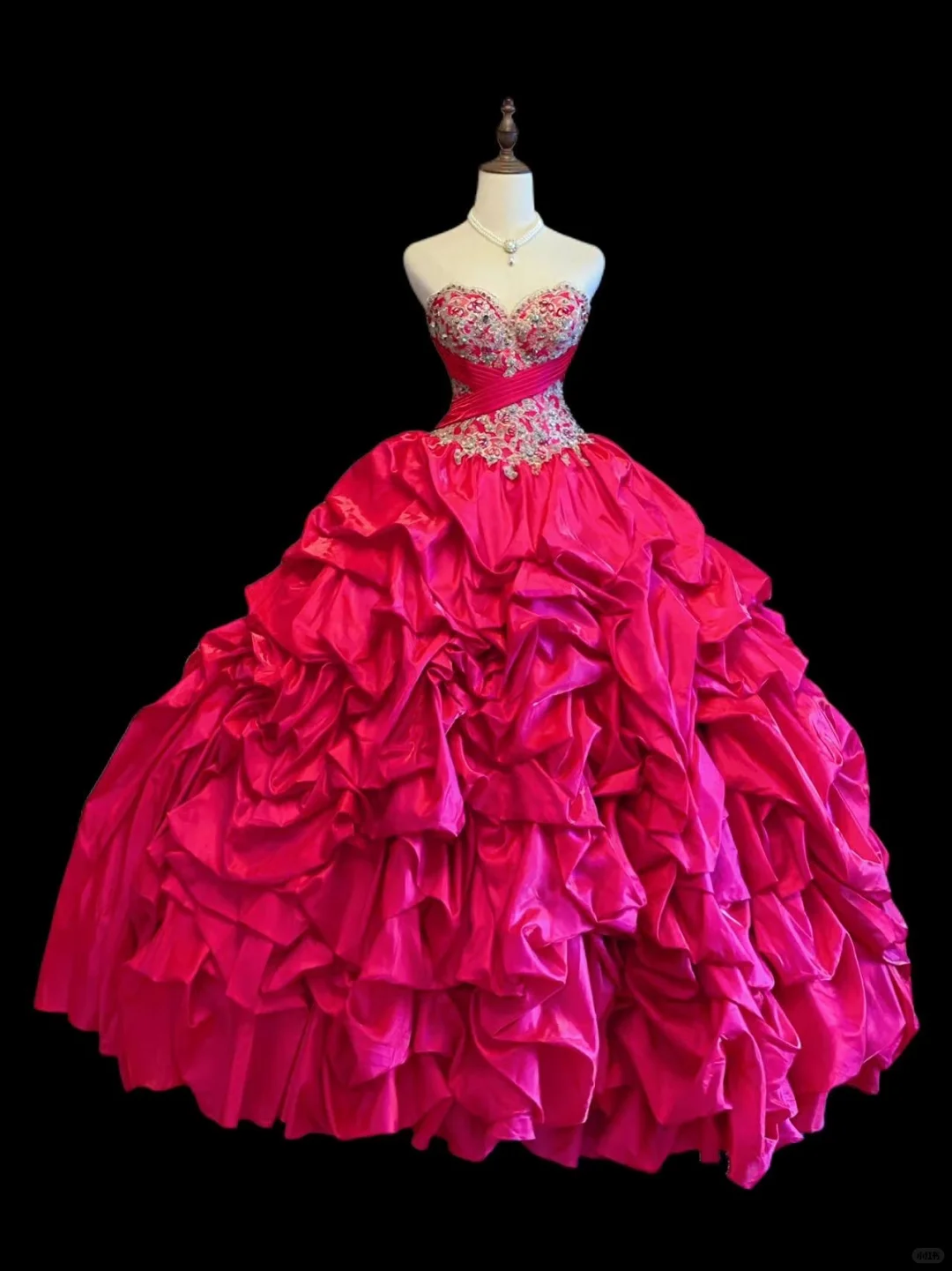 Retro Hot Pink Satin Pleated Embroidered Beaded Quinceanera Dress Sweetheart Neck Sweet 16 Dress SP4087