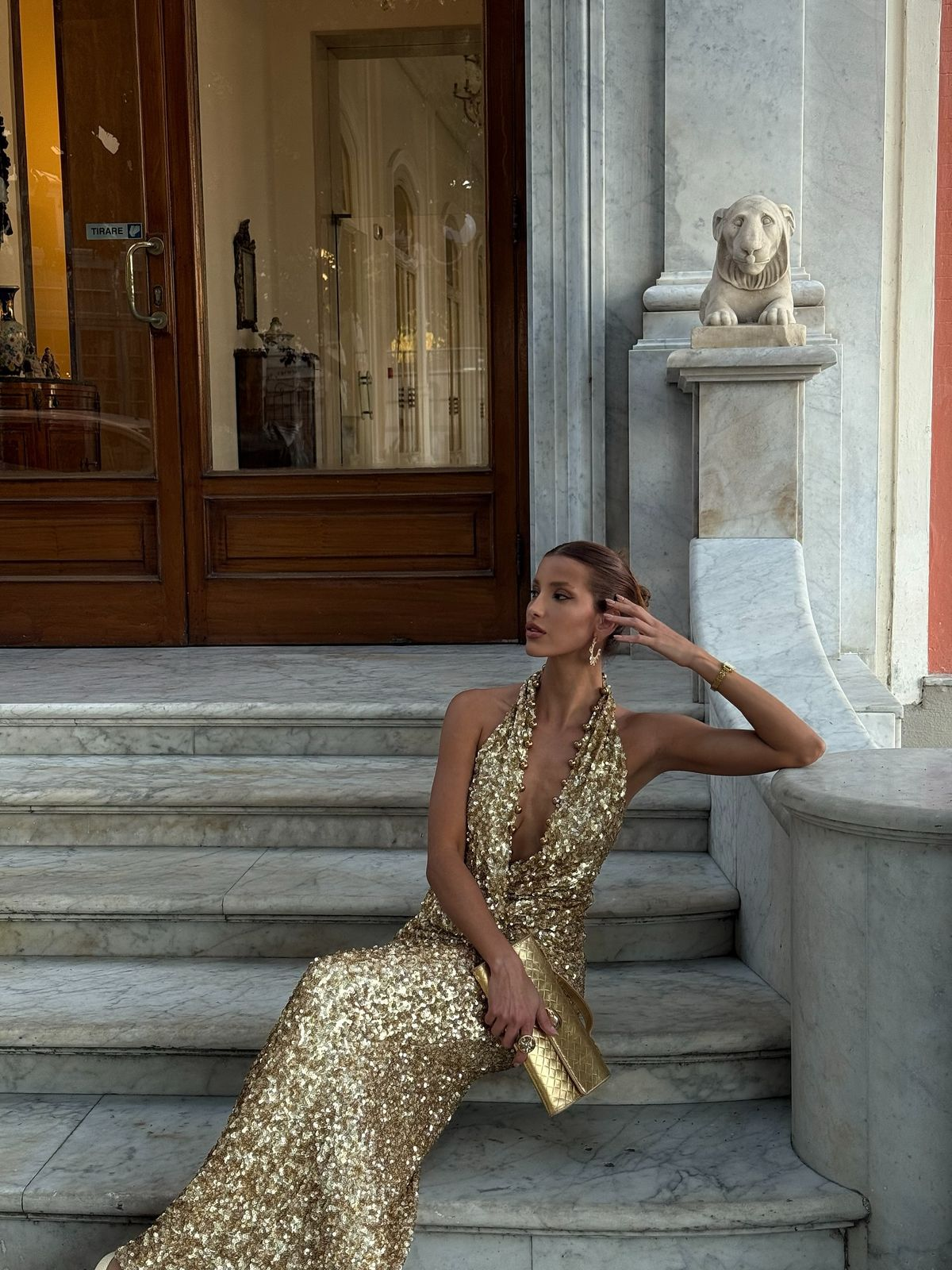 Gorgeous Gold Halter V Neck Sequin Sheath Long Prom Dress Backless Evening Dress SP1104