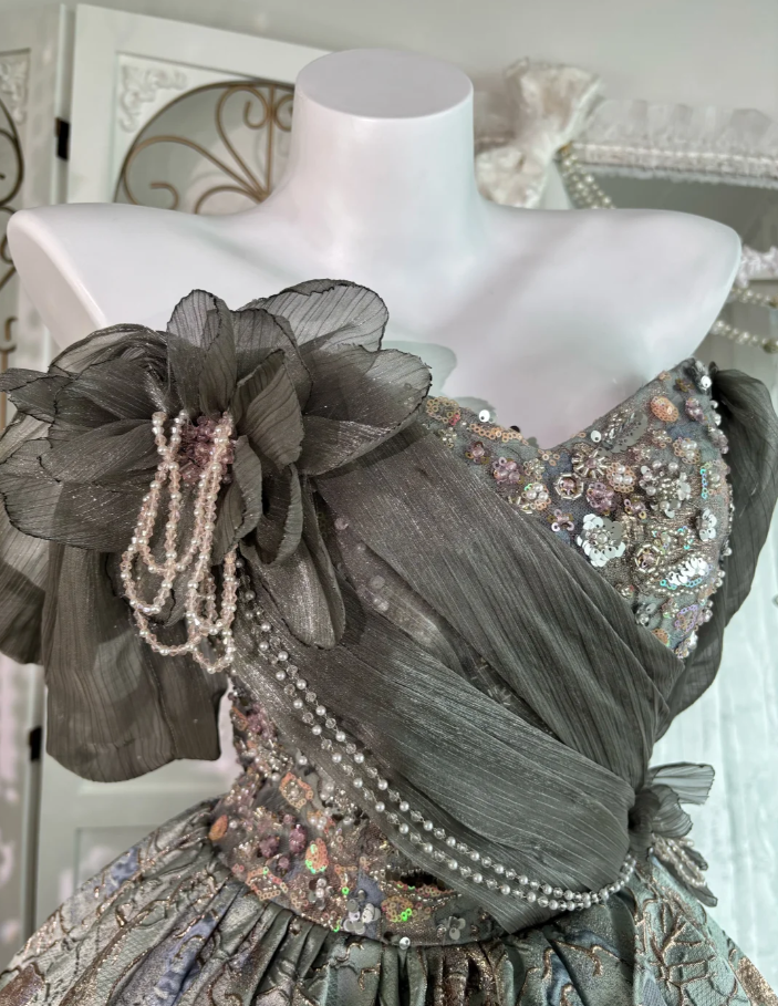 Unique Relief Satin Ball Gown Off The Shoulder Beaded Birthday Quinceanera Dress SP1460