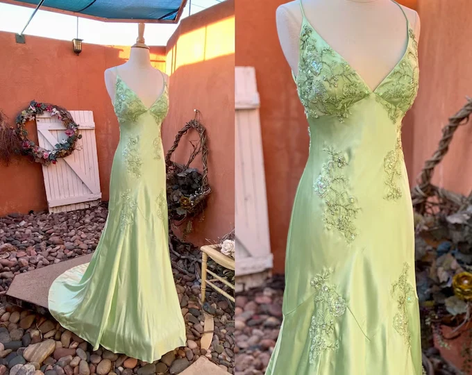 Fashion Mint Green Spaghetti Straps Lace Beaded Prom Dress Evening Party Gown Y7530