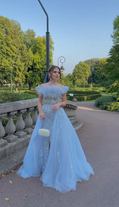 Elegant Strapless Sky Blue Tulle Sequin Feathers Slit Mermaid Prom Dress Long Party Gown SP448