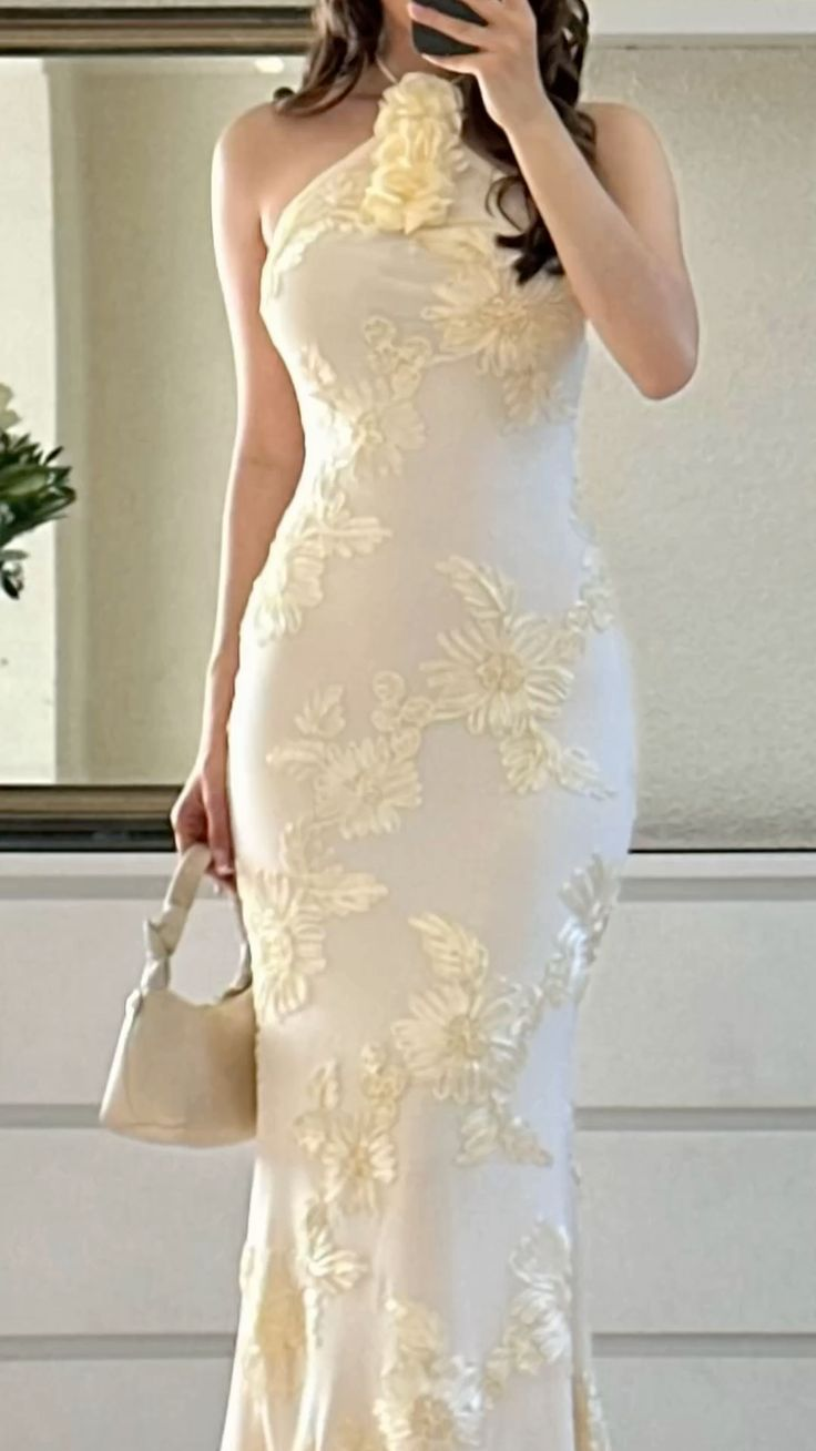 Pretty Yellow Halter Satin Flowers Mermaid Party Dress Long Prom Dress Birthday Outfits SP972