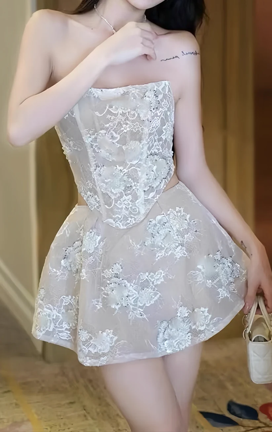 Charming Strapless Tulle Lace Appliques A Line Short Homecoming Dress White 20th Birthday Outfits SP147