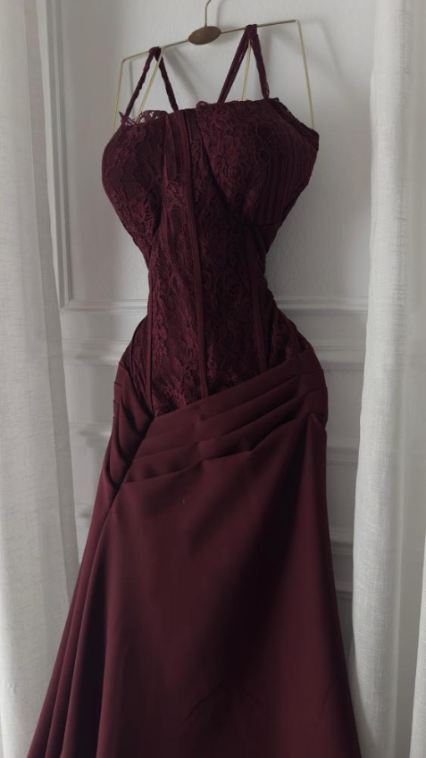 Charming Burgundy Spaghetti Straps Satin Pleated Mermaid Long Wedding Guest Dress Evening Dress SP1332
