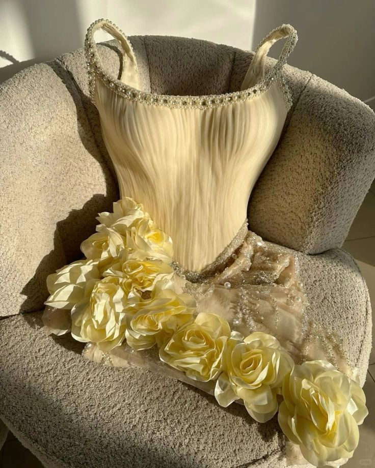 Pretty Spaghetti Straps Yellow 3D Flowers Tulle Beaded Short 8th Grade Homecoming Dress 17th Birthday Outfits Y9077