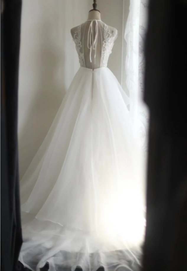 Pretty Halter Sleeveless White Tulle Beaded Long Mermaid Wedding Dress Formal Bridal Dress SP1168