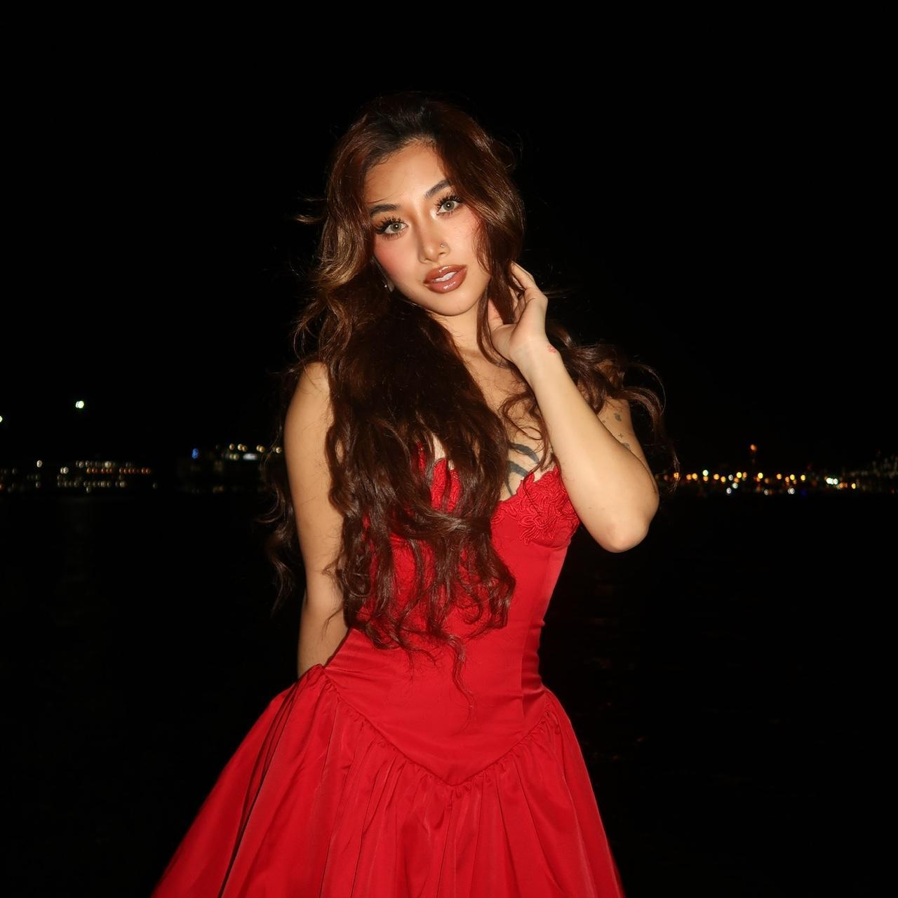 Elegant Strapless Red Satin Appliques A Line Short Homecoming Dress Formal 21st Birthday Outfits SP93