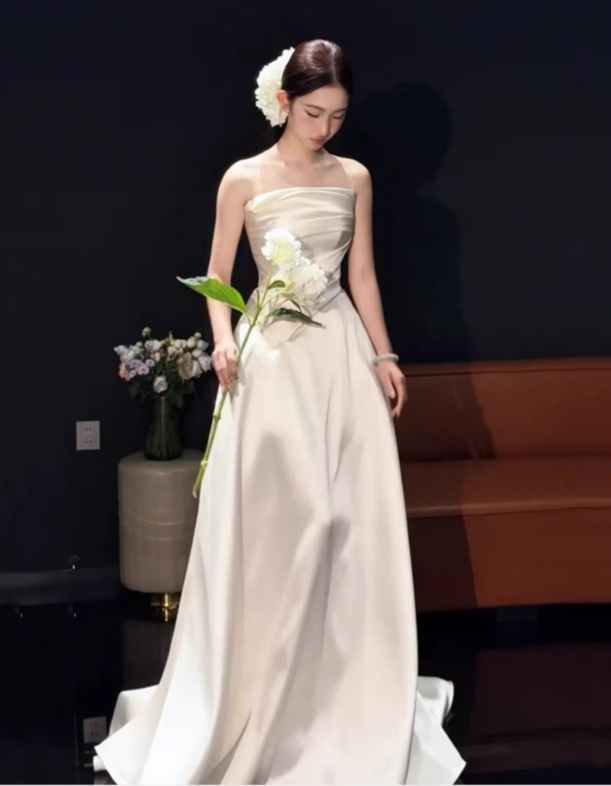 Elegant Strapless Satin Pleated White Mermaid Long Wedding Dress Bridal Dress SP2018