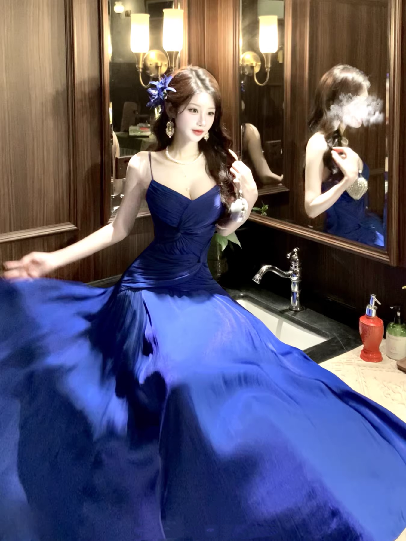 Unique Spaghetti Straps Royal Blue Pleated Satin Long Party Dress 19th Birthday Outfits SP2014
