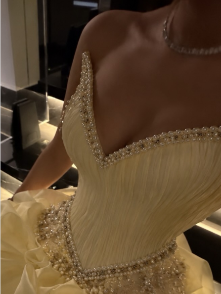 Elegant Yellow Satin Pearls Short Graduation Homecoming Dress Strapless Short Prom Dress SP4055