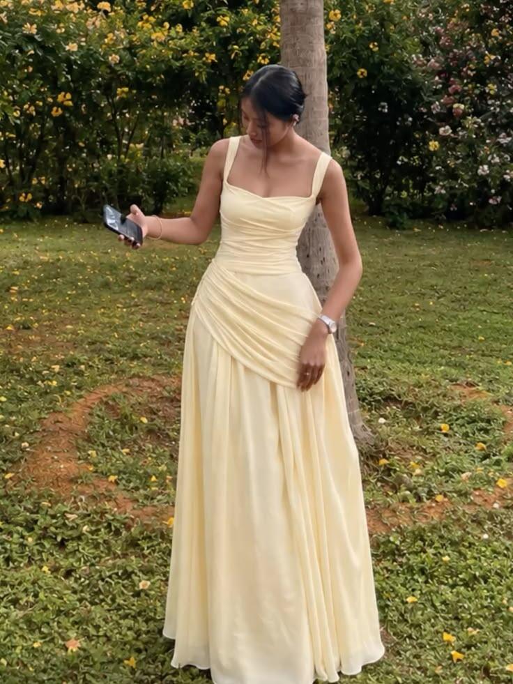 Elegant Yellow Chiffon Pleated Mermaid Long Party Dress Prom Gown SP4026