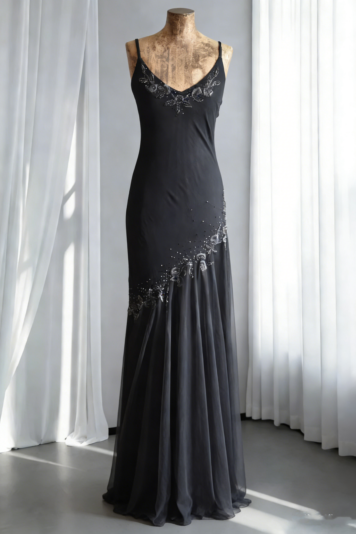 Elegant Spaghetti Straps Black V Neck Chiffon Beaded Mermaid Long Party Dress Formal Evening Dress SP1809