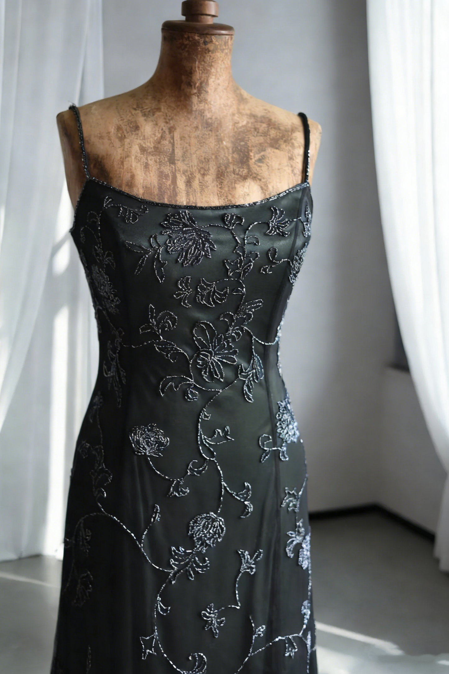 Unique Green Spaghetti Straps Satin Tulle Beaded Mermaid Long Evening Dress Birthday Outfits SP1810