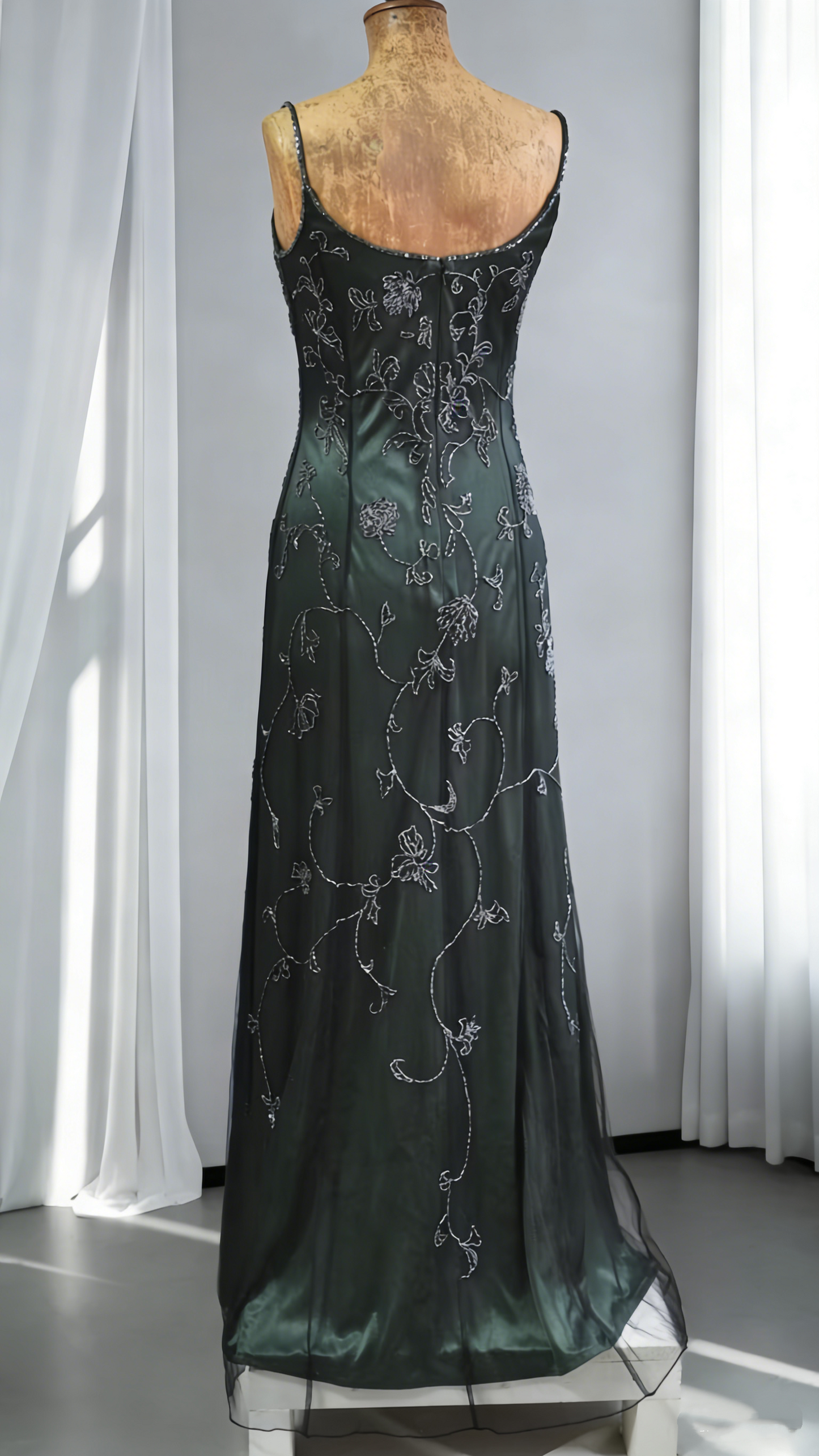 Unique Green Spaghetti Straps Satin Tulle Beaded Mermaid Long Evening Dress Birthday Outfits SP1810