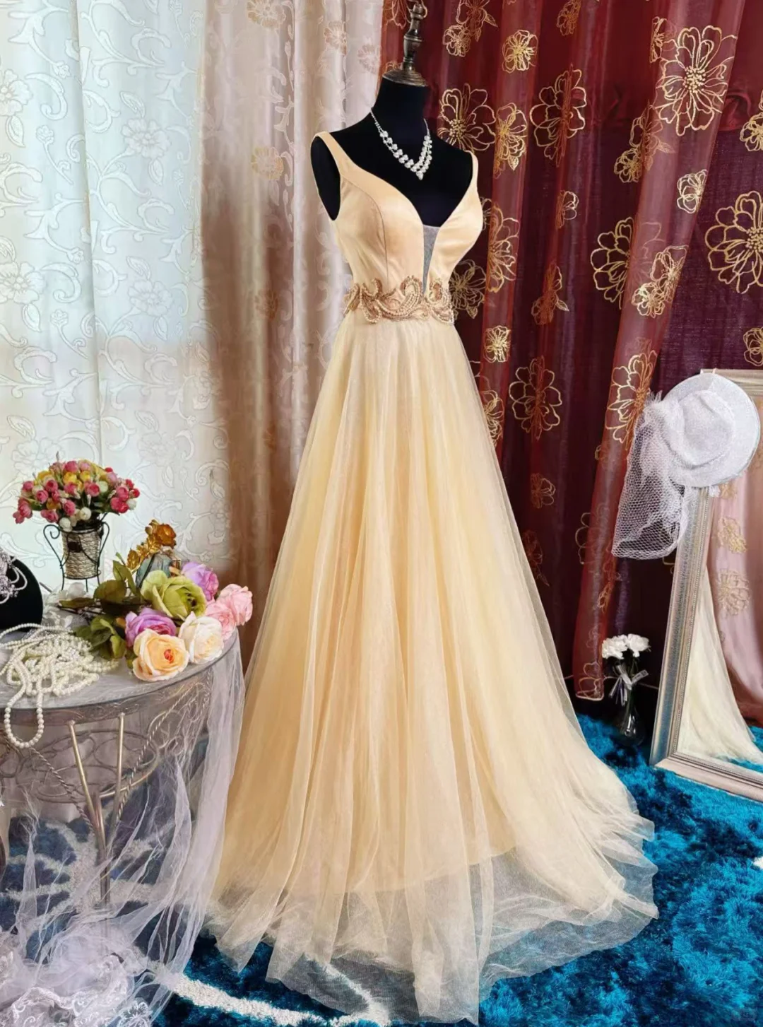 Retro Sleeveless Tulle Beaded A Line Long Wedding Guest Dress Formal Evening Dress SP2381