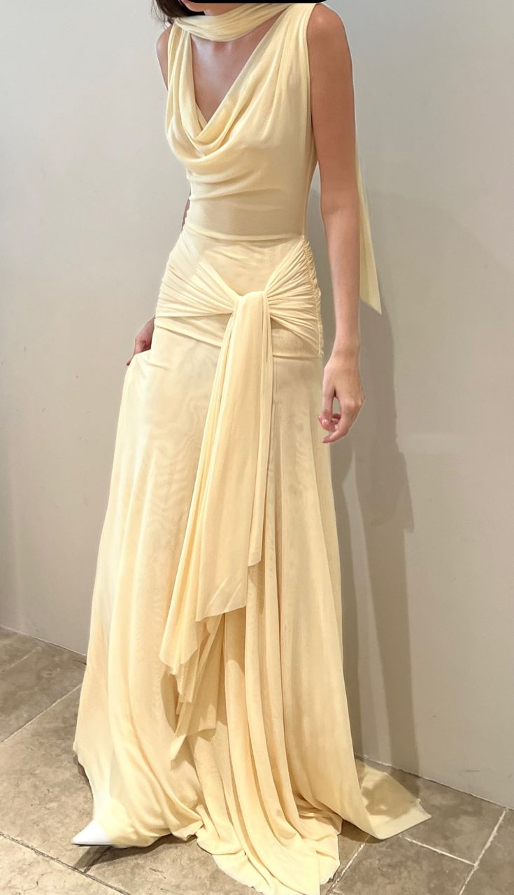 Stylish Yellow Chiffon Pleated Mermaid Evening Dress Long Prom Gown  SP833