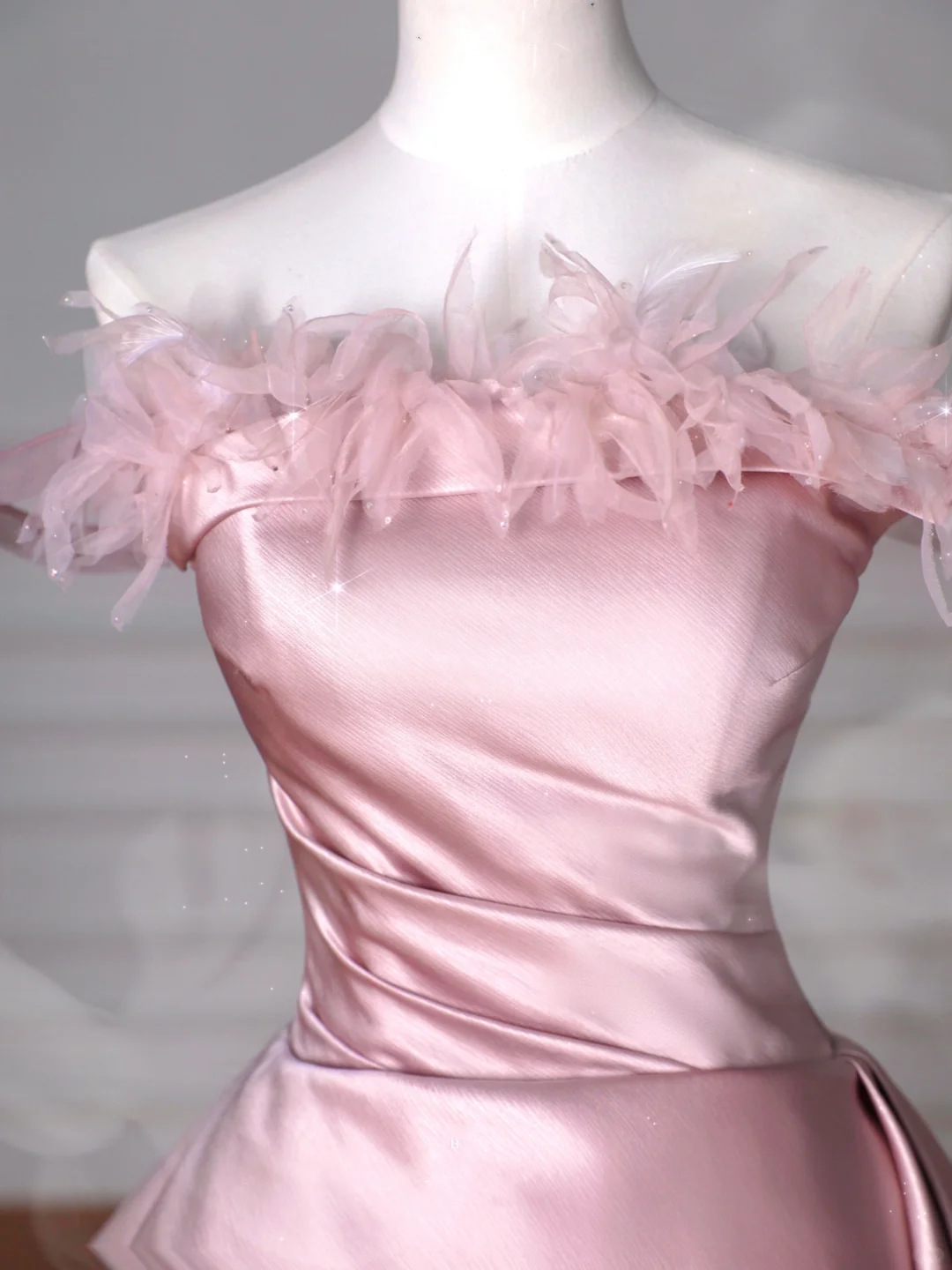 Elegant Feathers Neck Strapless Tulle Satin Ball Gown,Pink A Line Prom Evening Dress Y8629