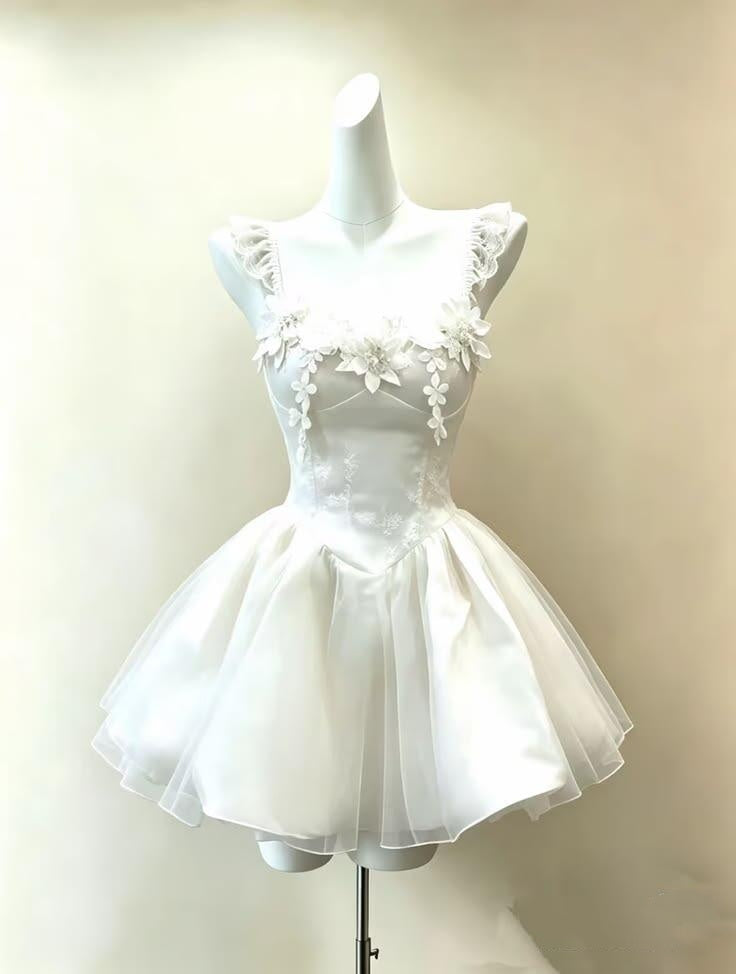 Elegant Spaghetti Straps Tulle Satin Appliques White A Line Short Homecoming Dress Cocktail Dress SP2400