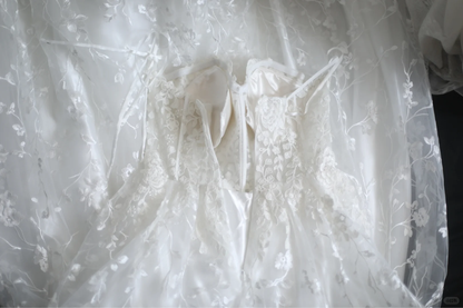 Pretty Spaghetti Straps White Lace A Line Formal Wedding Dress Y9032