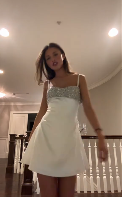 Elegant White Spaghetti Straps Satin Beaded A Line Short Homecoming Dress Formal Birthday Outfits Y9323
