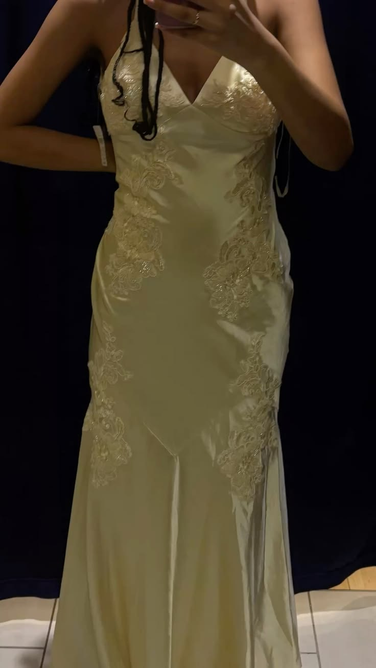 Pretty Yellow Satin Appliques Mermaid Long Prom Dress Party Gown SP3932