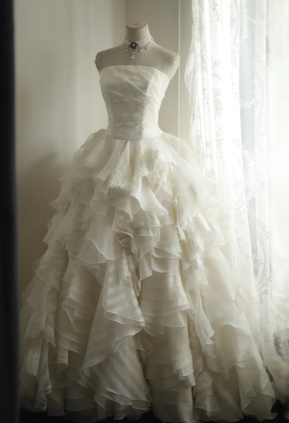 Pretty Strapless Chiffon Lace Layered White Wedding Dress SP1206