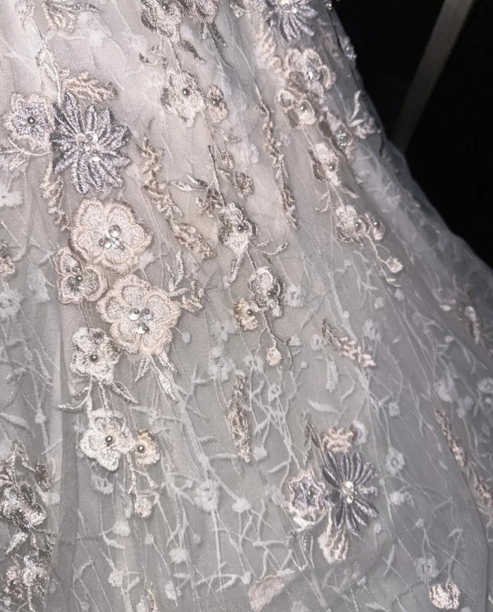 Pretty White Sleeveless Tulle Lace Appliques Mermaid Long Wedding Dress Bridal Dress SP754