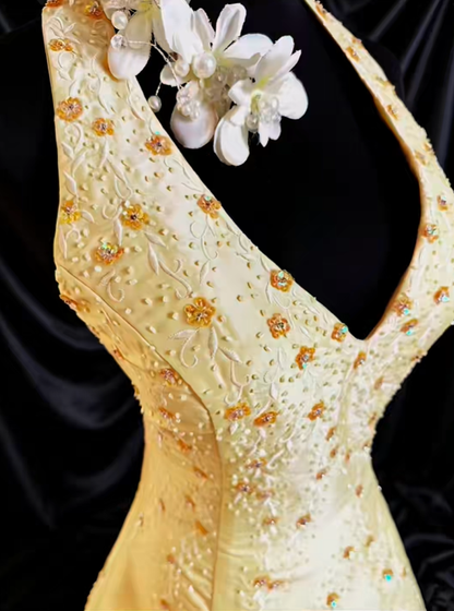 Charming Halter Ball Gown Yellow Satin Beaded Long Prom Dress Evening Gowns With Wrap SP2379