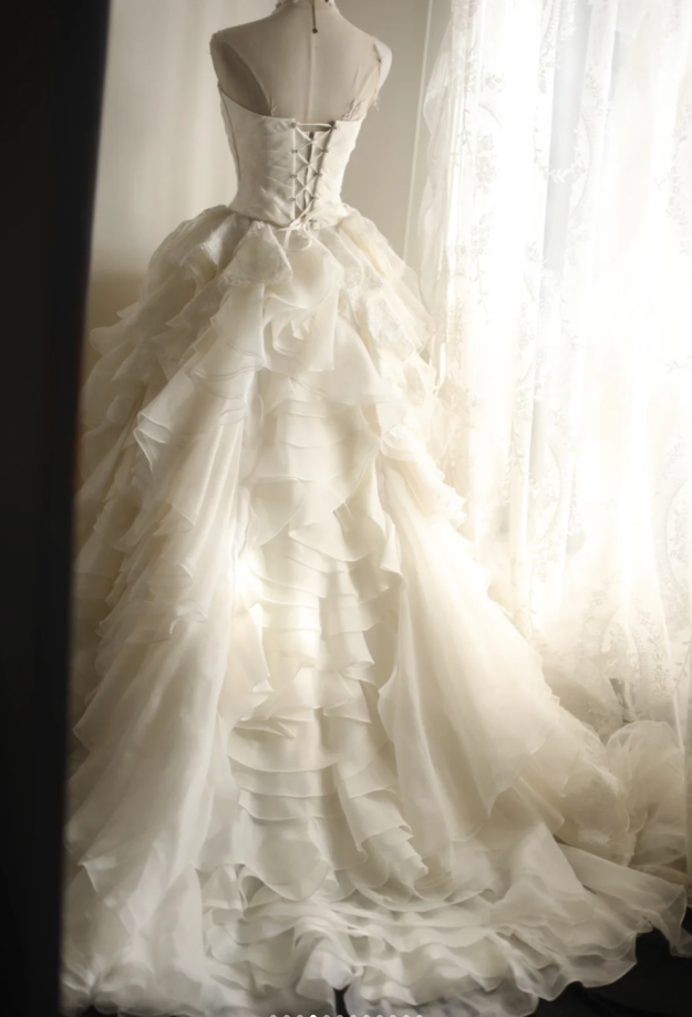 Pretty Strapless Chiffon Lace Layered White Wedding Dress SP1206