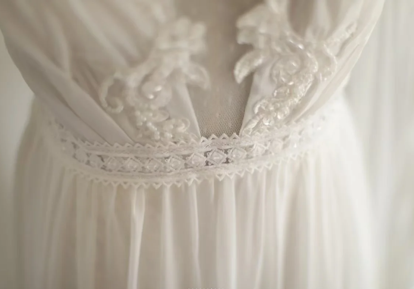 Charming White Tulle Chiffon Beaded Long Wedding Dress Backless Bridal Dress SP1175