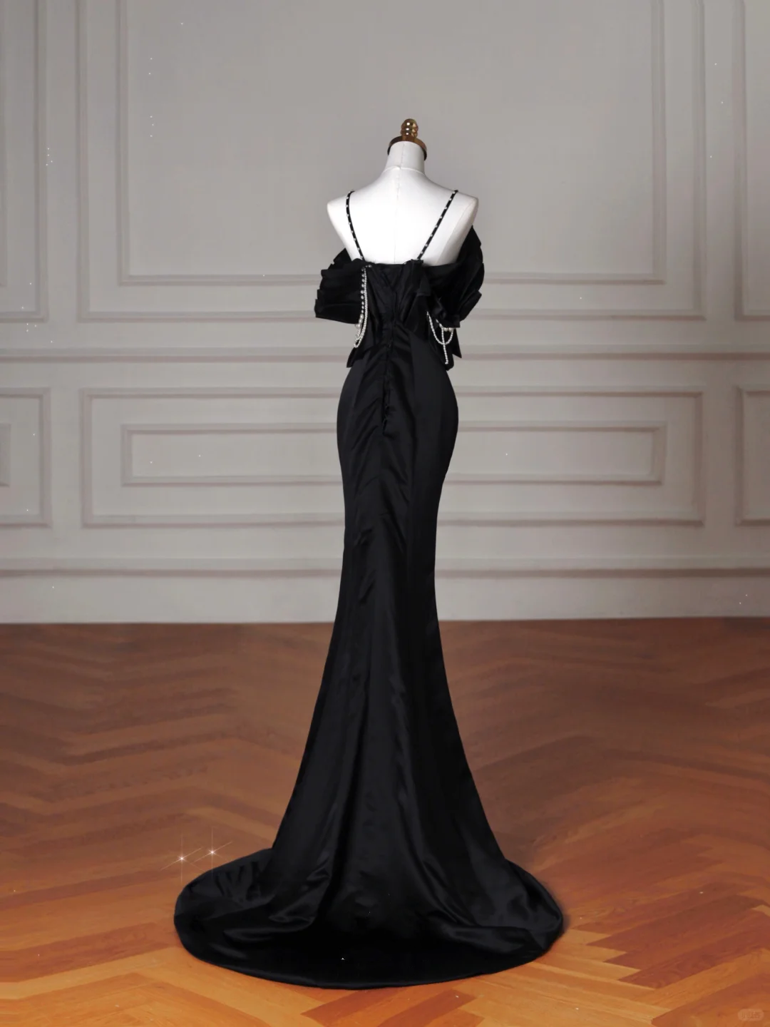 Elegant Black Spaghetti Straps Satin Off The Shoulder Mermaid Evening Dress Prom Dress Y8641