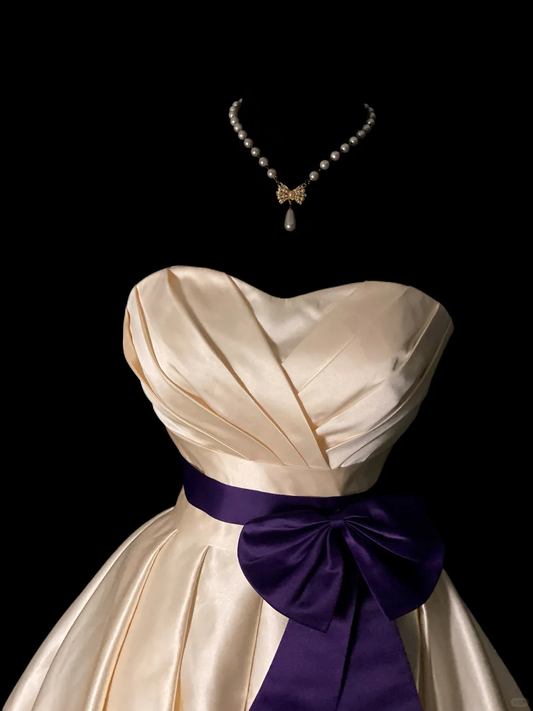 Elegant Sweetheart Neck Satin Pleated Short Birthday Dress Champagne Short Homecoming Dress SP4072