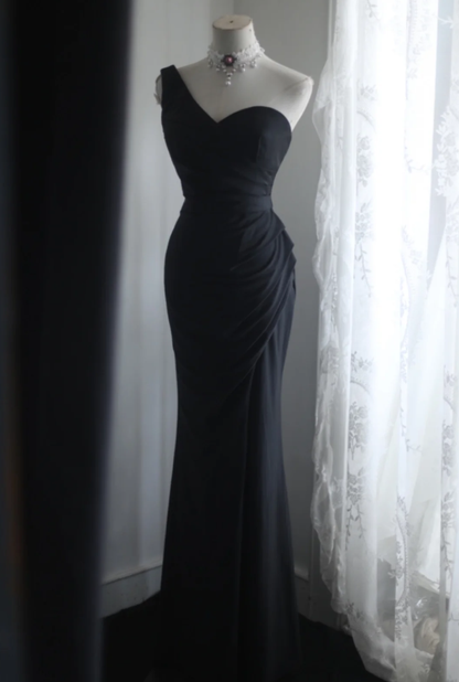 Classic Black One Shoulder Satin Mermaid Long Wedding Guest Dress Formal Evening Dress SP1235