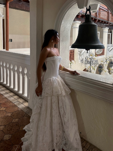 Classy Strapless White Lace Long wedding Dress Bridal Dress SP1115