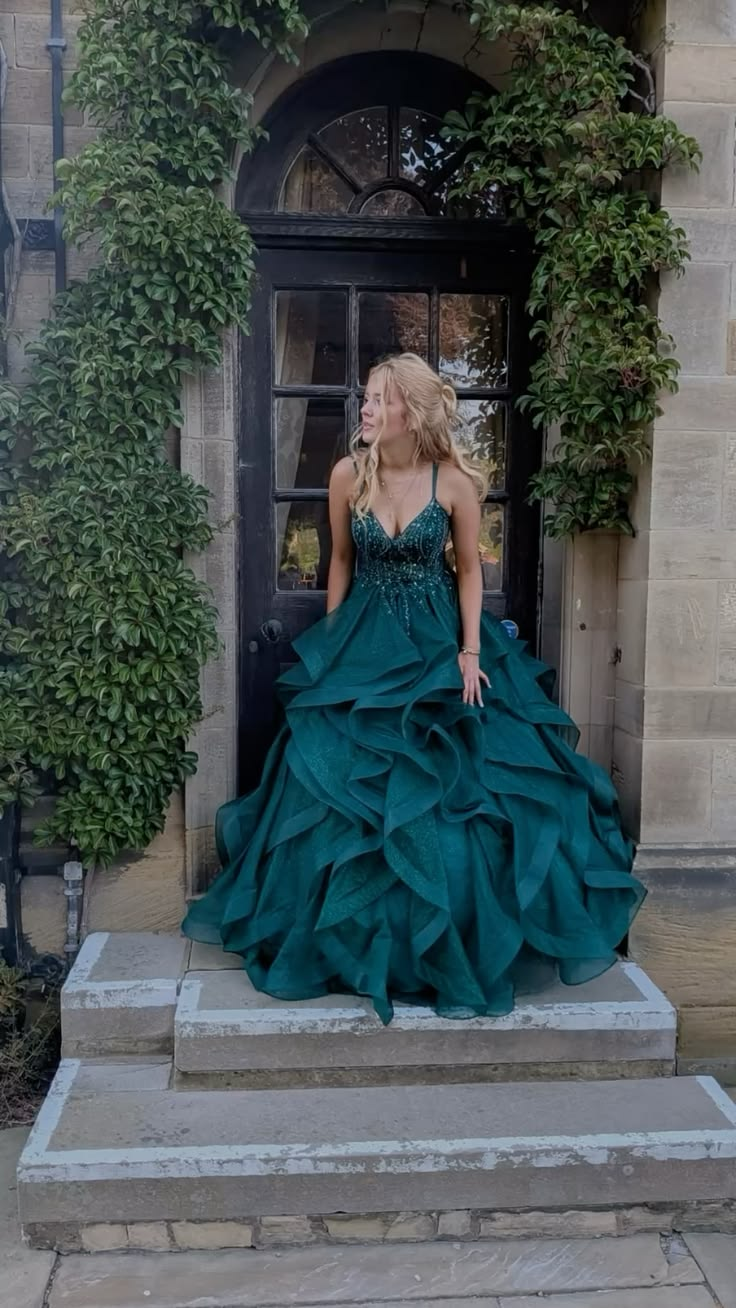 Glamorous Green Tulle Beaded Ruffles Prom Dress Spaghetti Straps Long Party Dress SP4269