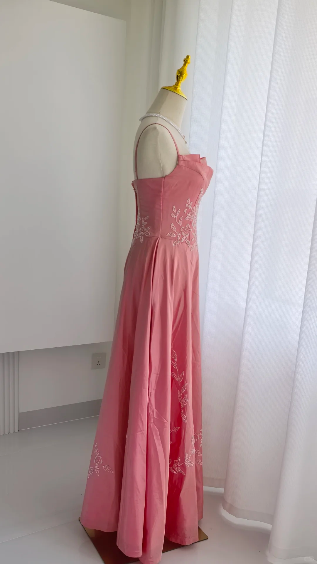 Glamorous Spaghetti Straps Pink Satin Beaded Long Party Dress Formal Wedding Guest Dress SP2325